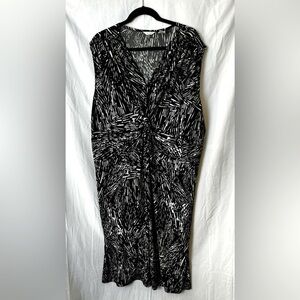Laura Ashley Woman V-Neck Sleeveless Black & White Print Twist Front Size 3X